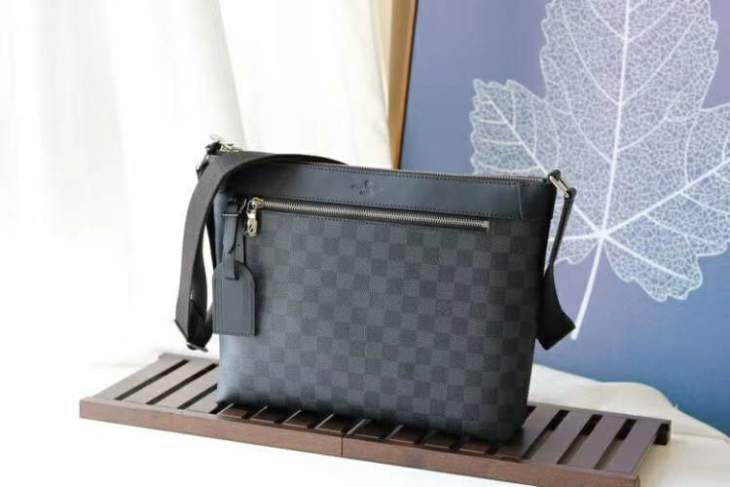 Picture of Louis Vuitton Mens Bags _SKUfw97506451fw